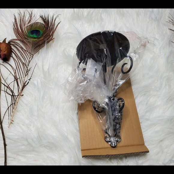 Partylite Antique Brass Pillar Sconce - Picture 2 of 3